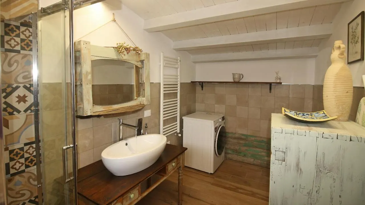 Villa Casa Tre Noci Lascari 0*,  Italia