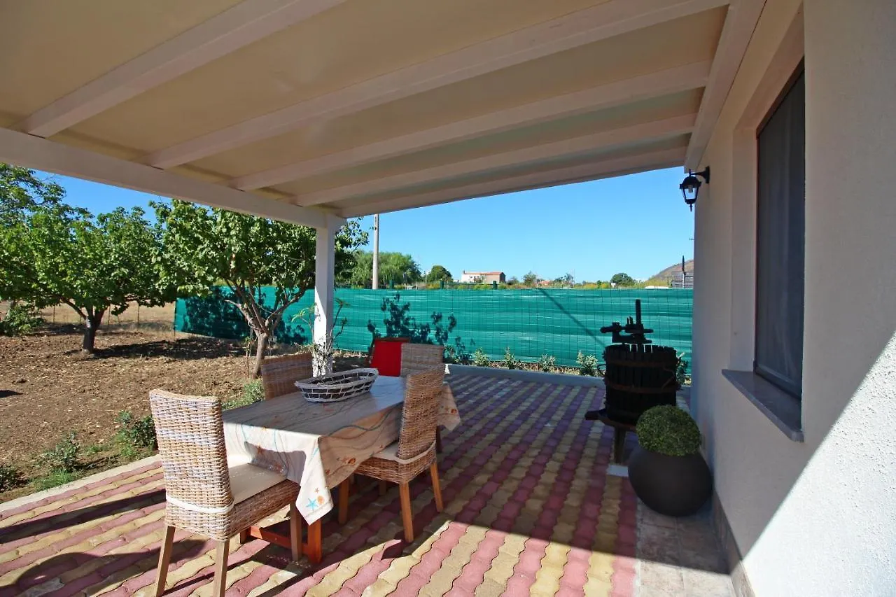 Villa Casa Tre Noci Lascari Italia